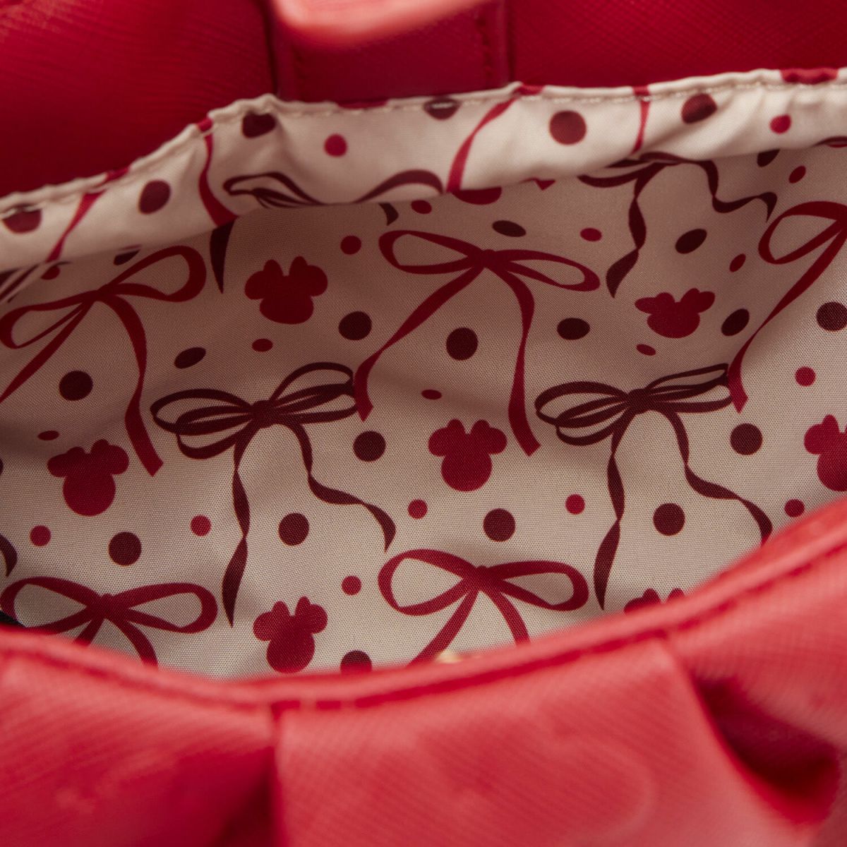Minnie Mouse Rocks the Dots Coquette Handbag